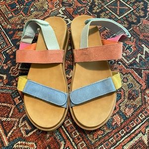 Brand New Roxy Sandals